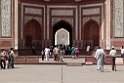 Near Taj Mahal.20100416_0111